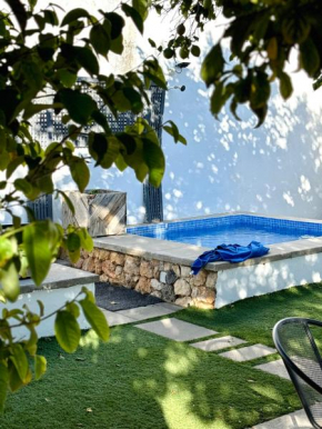 Casa da Artista - Stylish House with Plunge Pool and Lush Garden close to Beach